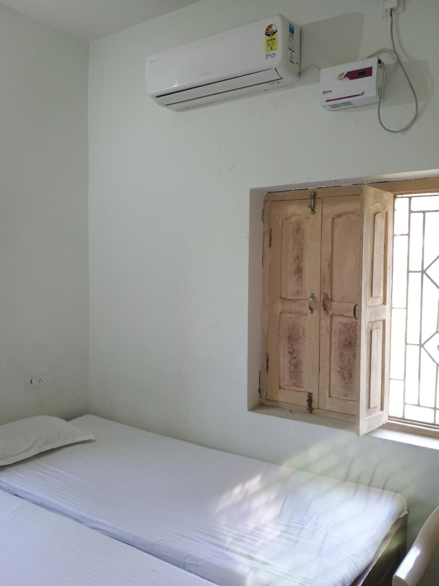 Budha Ashram Guest House Bodh Gaya Zimmer foto